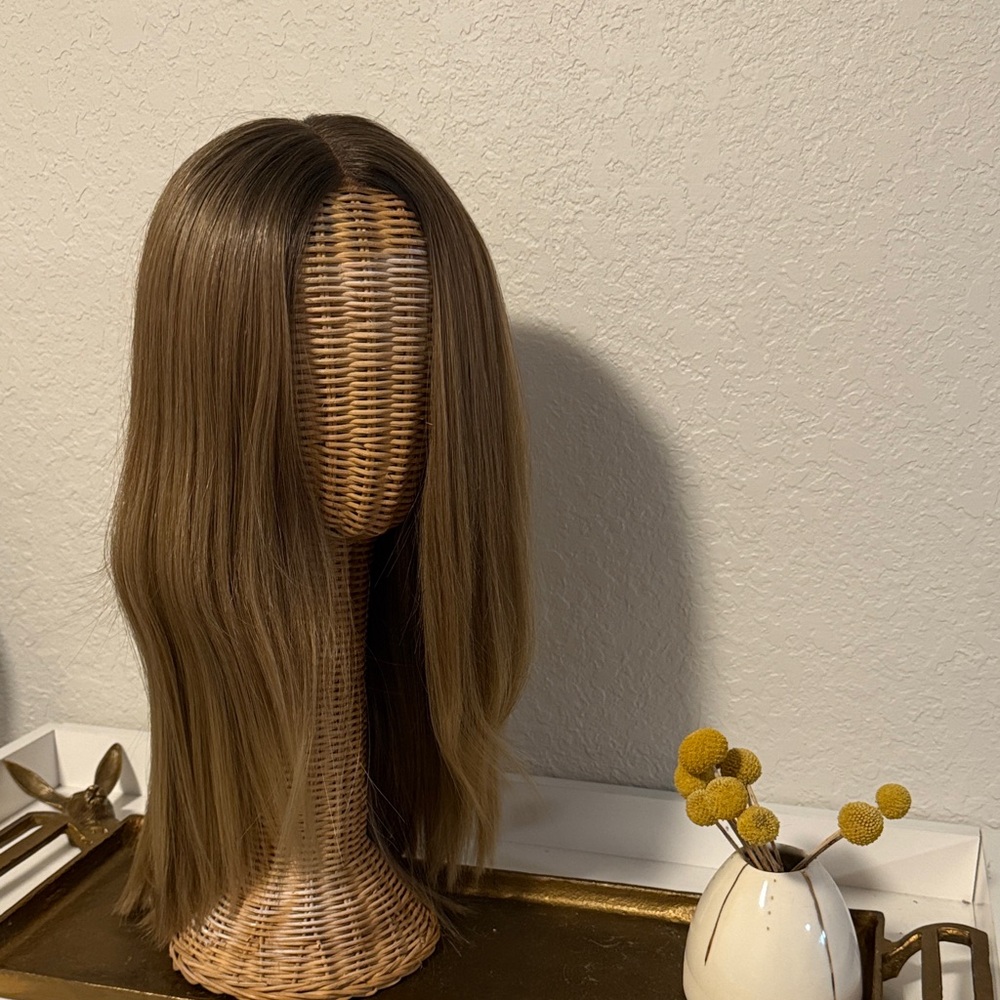 Elegant Brown Women's Wig eb3
